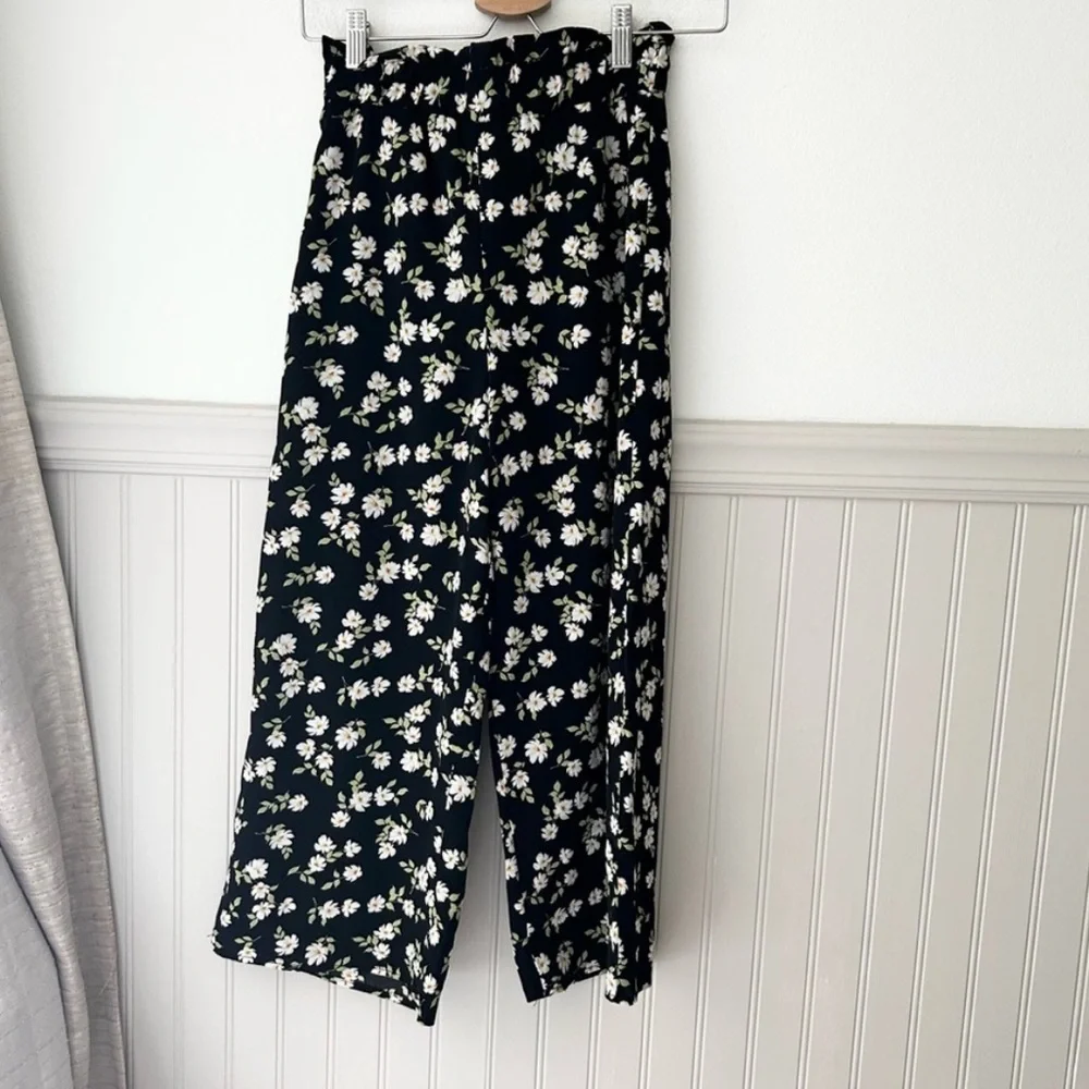 Mi Ami Francesca's Girls 10 Flowy Black Floral Casual Tied Waist Pants